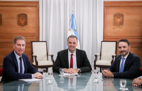 El gobernador Juan Pablo Valdés avanzó en una agenda de trabajo con autoridades nacionales en Casa Rosada