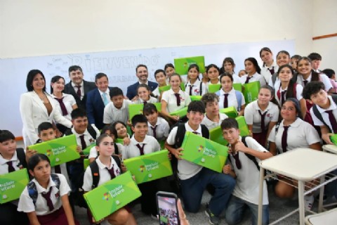 Valdés: “Nos fijamos metas ambiciosas, para que la próxima generación tenga las mejores herramientas para su futuro”