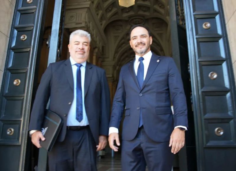 Valdés avanzó en el histórico reclamo de Corrientes por las regalías de Yacyretá y Salto Grande