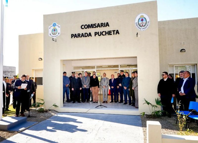 El gobernador Valdés inauguró la nueva comisaría de Parada Pucheta