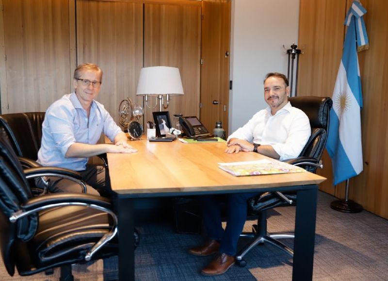 El gobernador Juan Pablo Valdés recibió a legisladores nacionales por Corrientes