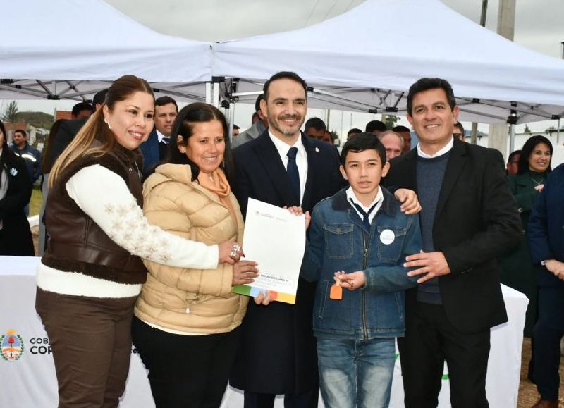 Valdés encabezó el 113° aniversario de Colonia Libertad y anunció nuevas obras para impulsar el desarrollo local