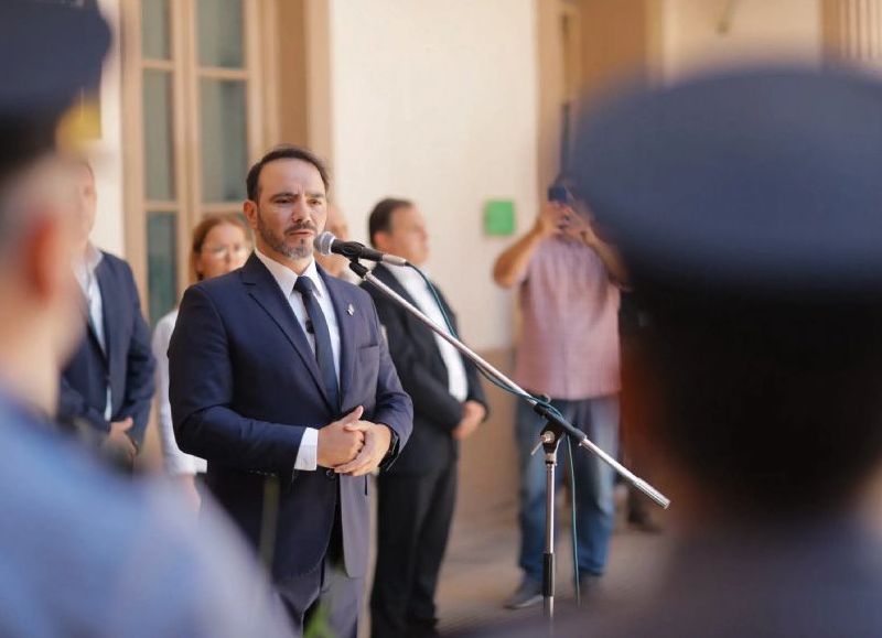Valdés puso en funciones a nuevas autoridades de la Policía y definió como prioridad la seguridad de los correntinos