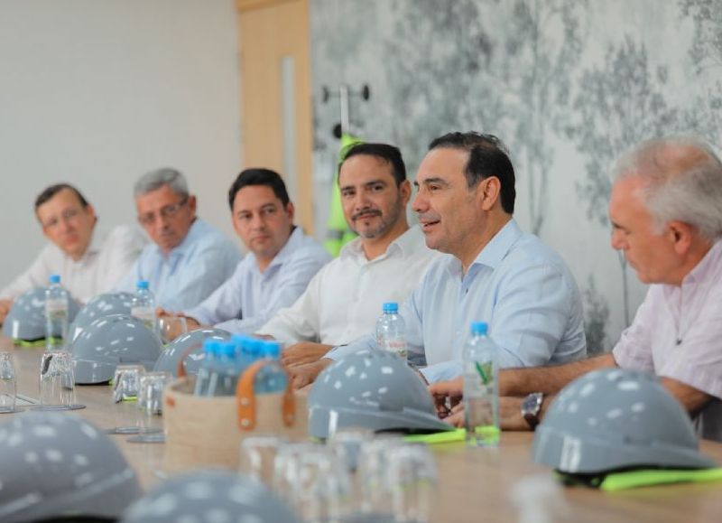 Inminente misión comercial a la India: Valdés se reunió con directivos de la mega industria maderera AconTimber