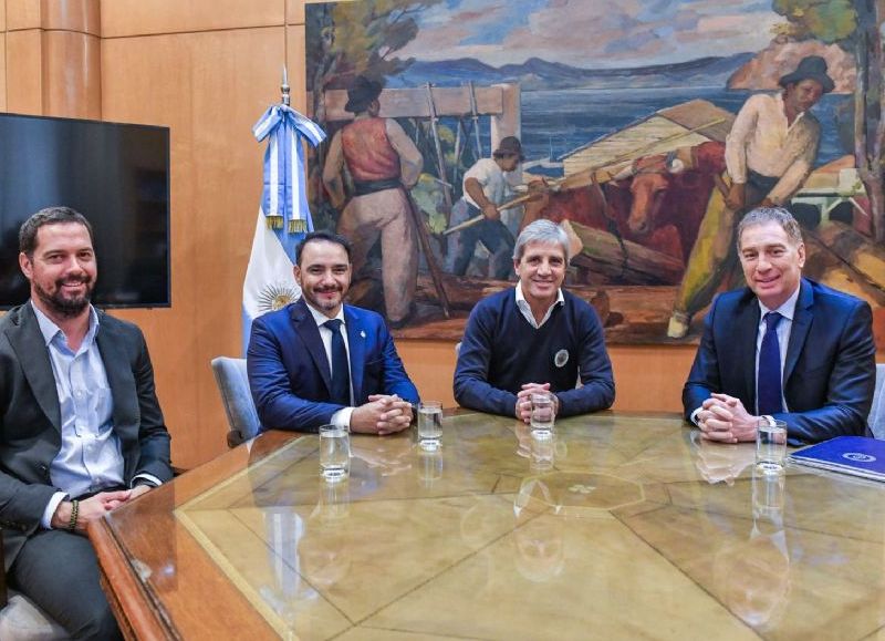 Valdés se reunió con los ministros Santilli y Caputo en busca de mejoras para Corrientes